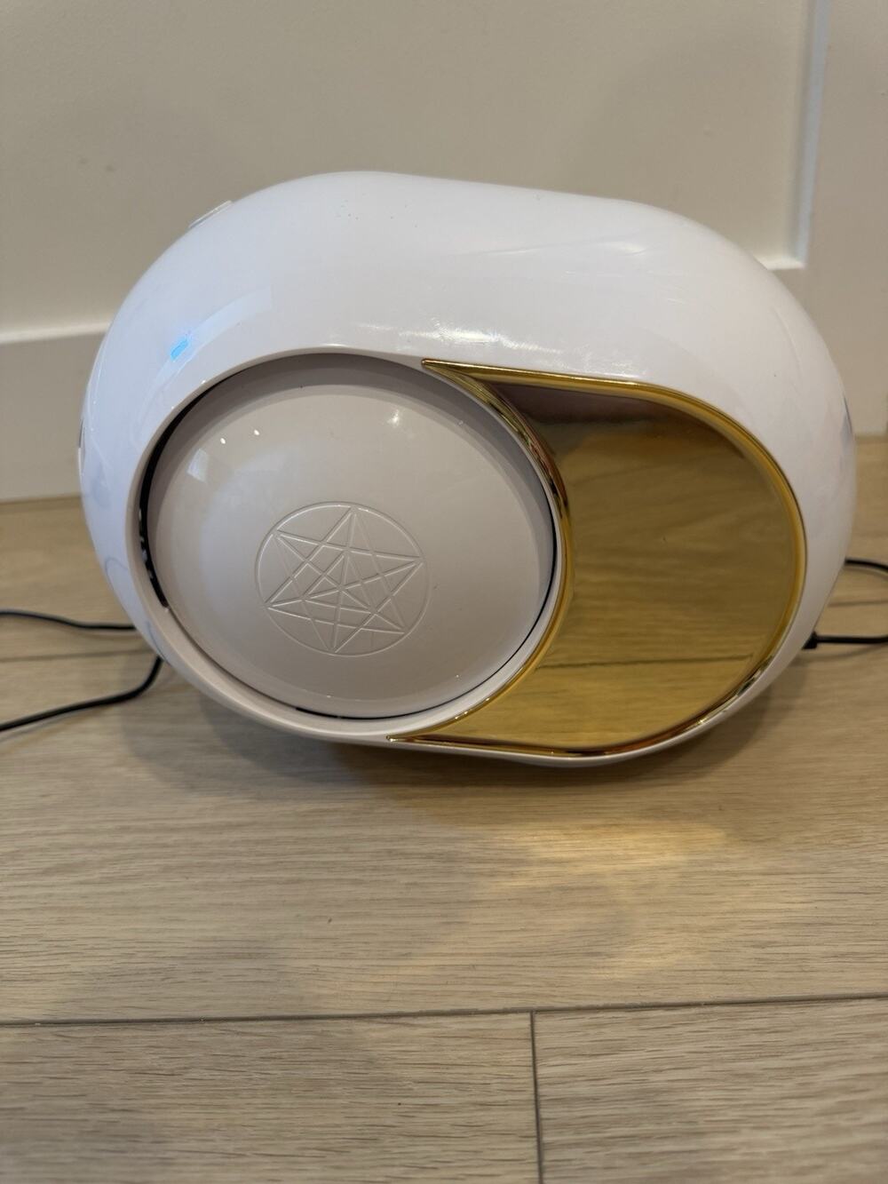 White Bluetooth Speaker Iconic Gold And White Tested And Works